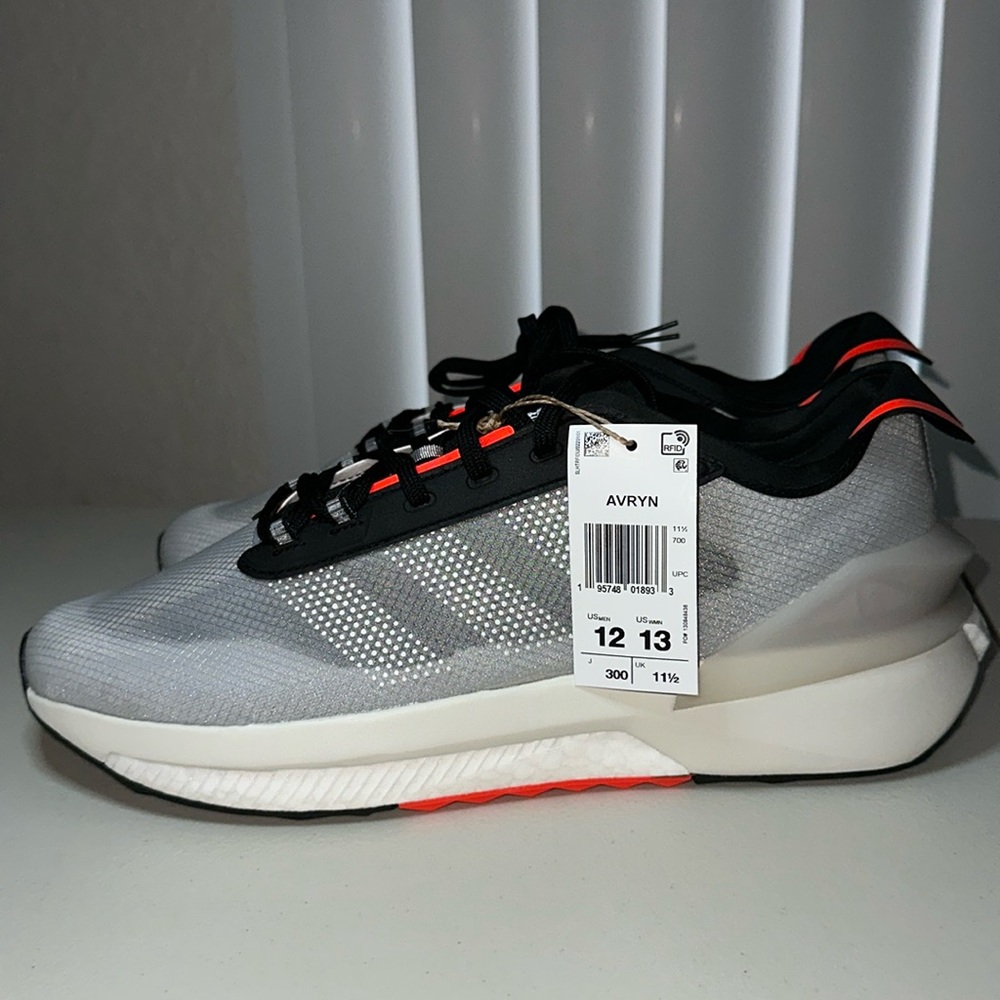 ADIDAS AVRUN NEW, size 12, very comfy, last one!
